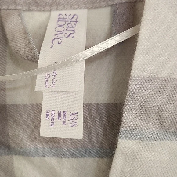NWT Stars Above Gray Plaid Cozy Flannel Robe Size XS/S - Picture 9 of 10